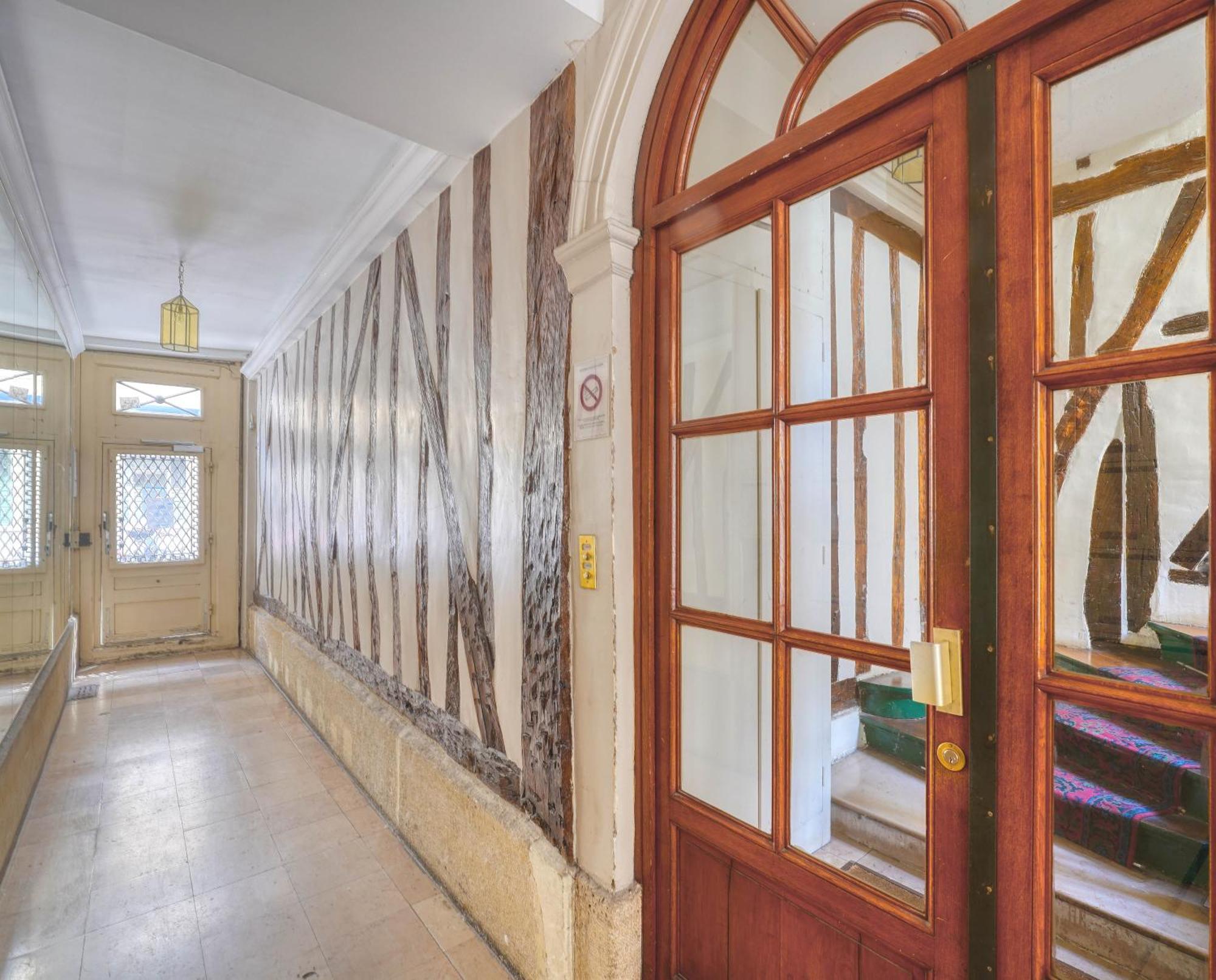 דירות פריז Luxurious Flat In Saint-Germain-Des-Pres מראה חיצוני תמונה
