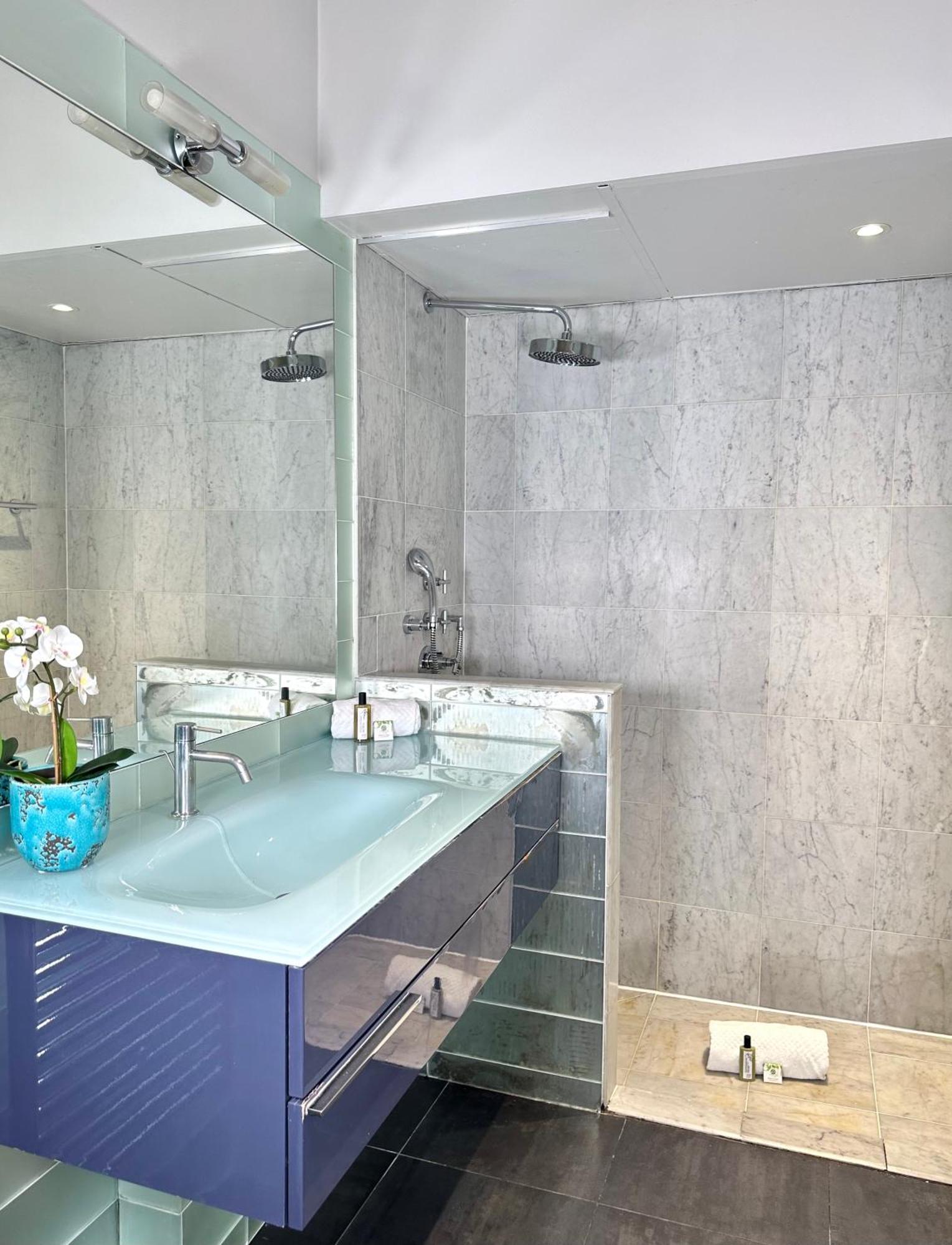 דירות פריז Luxurious Flat In Saint-Germain-Des-Pres מראה חיצוני תמונה